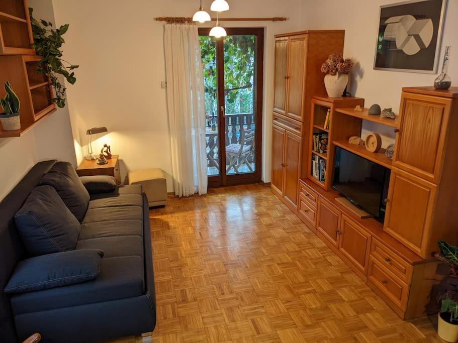 Apartment Kolodvor Dornberk Ngoại thất bức ảnh
