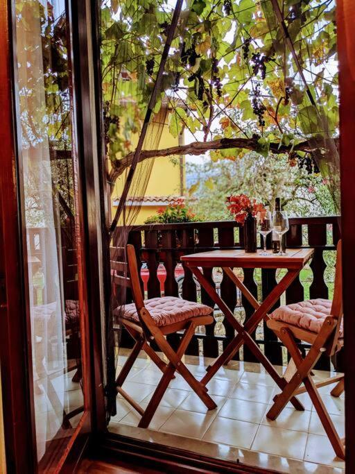 Apartment Kolodvor Dornberk Ngoại thất bức ảnh